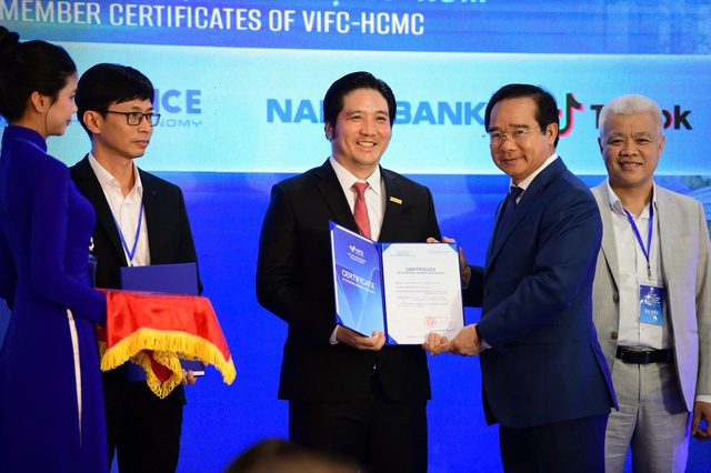 TP.HCM ra mắt Trung tâm Tài chính Quốc tế, Nam A Bank chính thức là nhà đầu tư chiến lược - Ảnh 1.