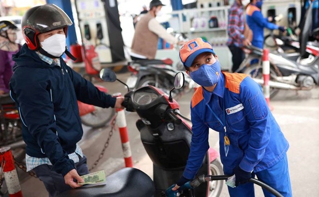 Giá xăng có thể tăng trước kỳ nghỉ Tết Nguyên đán - Ảnh 1.