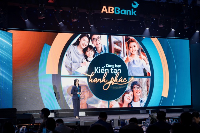 ABBank ra mắt nhận diện thương hiệu mới: Tiếp nối triết lý phụng sự khách hàng và cộng đồng - Ảnh 1.