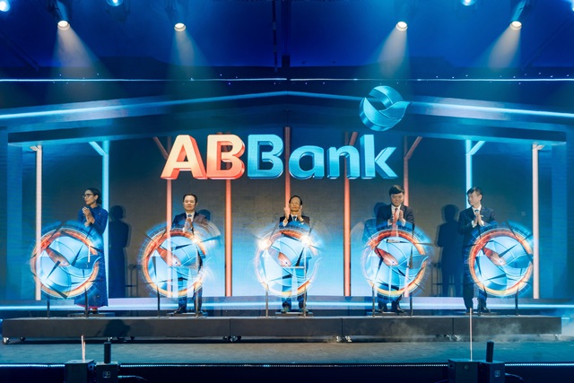 ABBank ra mắt nhận diện thương hiệu mới: Tiếp nối triết lý phụng sự khách hàng và cộng đồng - Ảnh 3.