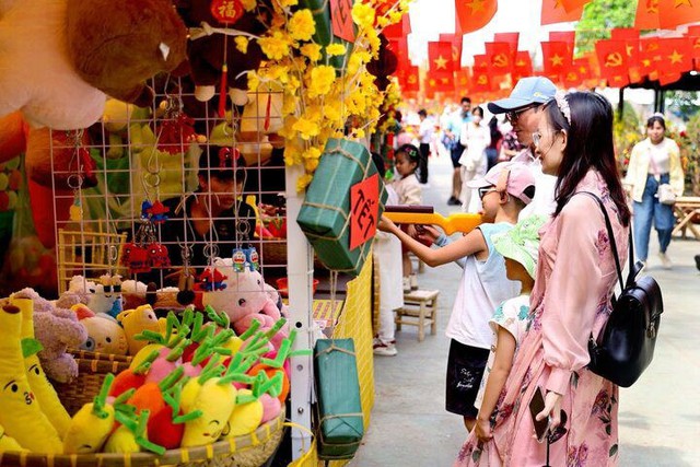 Không phải vàng, đây mới là lĩnh vực "trúng đậm" trong dịp Tết- Ảnh 2.