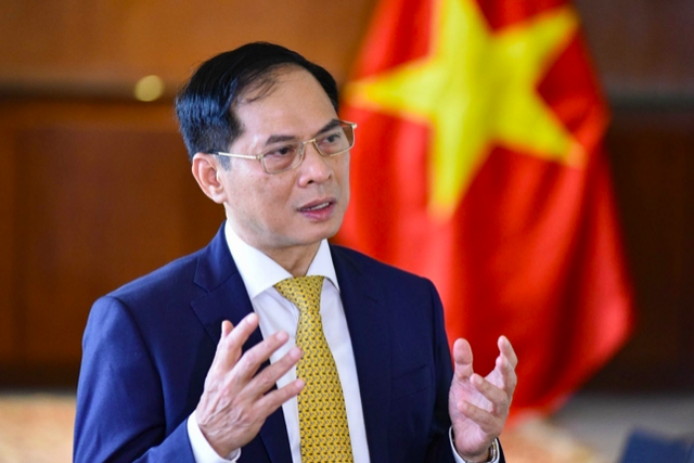 Doanh nghiệp lớn nhất Việt Nam và 3 tập đoàn khác "nhận lệnh" từ Phó Thủ tướng: Phải làm được việc này trong năm 2026- Ảnh 1.