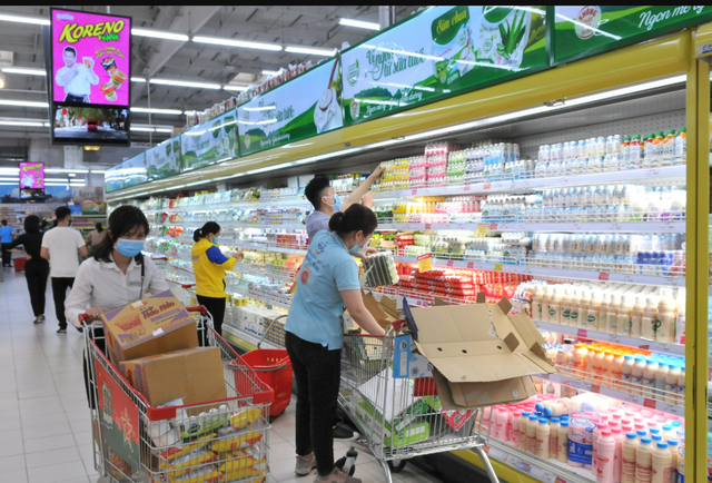 Phấn đấu tổng mức bán lẻ hàng hóa và doanh thu dịch vụ tiêu dùng năm 2026 tăng 13% đến 15% - Ảnh 1.