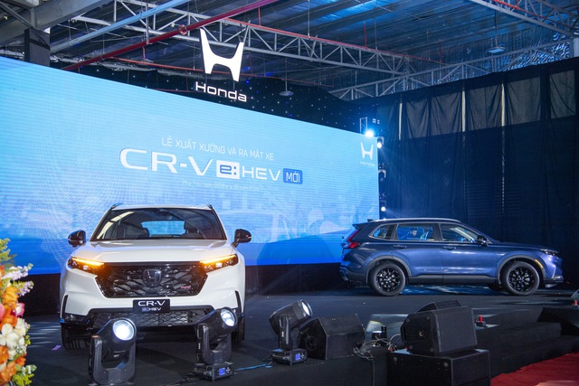 Giá bán Honda CR-V e:HEV lắp ráp trong nước chính thức được công bố: Bản L giá 1,17 tỷ đồng, bản RS giá gần như không thay đổi - Ảnh 2.