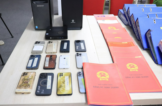 Khởi tố 9 đối tượng lập công ty 'ma' lừa đảo vay vốn ngân hàng, chiếm đoạt gần 320 tỷ đồng - Ảnh 1.