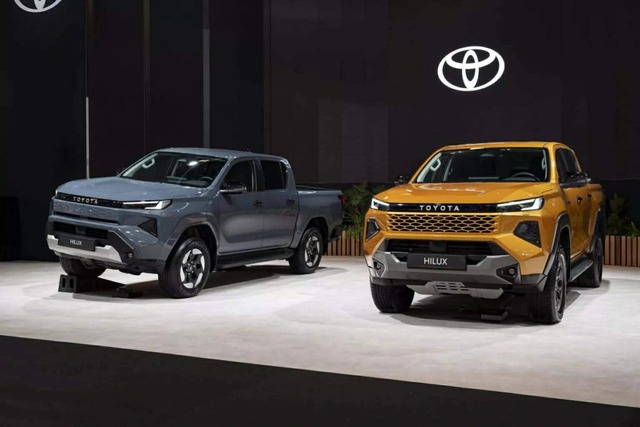 Sau 2 tháng mở bán, Toyota Hillux chính thức soán ngôi "vua bán tải" của Ford Ranger - Ảnh 1.