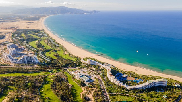 Ít ai ngờ: Nơi vừa được ông Trịnh Văn Quyết tung ưu đãi khách sạn 5 sao và chơi golf miễn phí từng đạt loạt kỷ lục hiếm có - Ảnh 2.