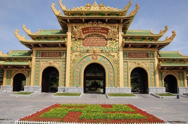 Khu du lịch Đại Nam của vợ chồng bà Nguyễn Phương Hằng có khu đền thờ rộng 5.000m2 được dát vàng 24K, từng lập kỷ lục lớn nhất Việt Nam - Ảnh 2.