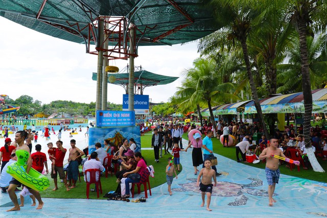 Khu du lịch Đại Nam của vợ chồng bà Nguyễn Phương Hằng sở hữu biển nhân tạo rộng hơn 21ha, lớn bậc nhất Việt Nam, có sức chứa lên đến 30.000 du khách- Ảnh 3. Khu du lịch Đại Nam của vợ chồng bà Nguyễn Phương Hằng sở hữu biển nhân tạo rộng hơn 21ha, lớn bậc nhất Việt Nam, có sức chứa lên đến 30.000 du khách- Ảnh 3.