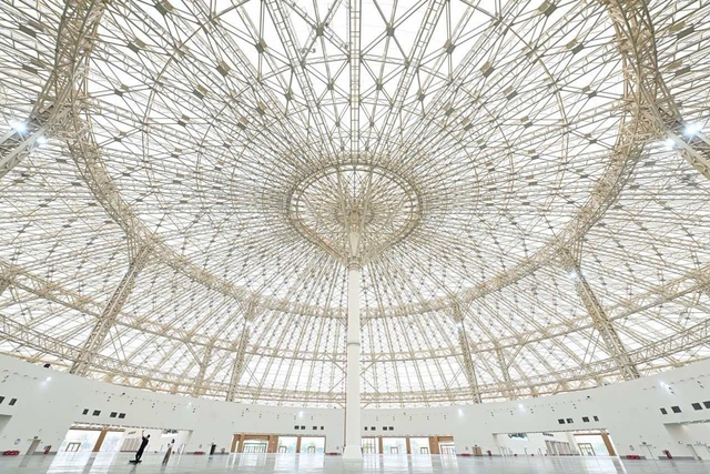 Việt Nam sở hữu tổ hợp triển lãm rộng 900.000m2 lớn nhất Đông Nam Á, lập kỷ lục chưa từng có: Huy động 24.000 tấn thép, 1.000 người làm việc xuyên suốt 300 ngày đêm - Ảnh 3.