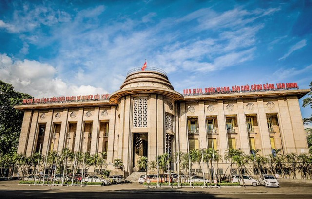 Ngân hàng Nhà nước hút về hơn 84.000 tỷ trong tuần qua, tỷ giá USD chợ đen giảm trở lại - Ảnh 1.