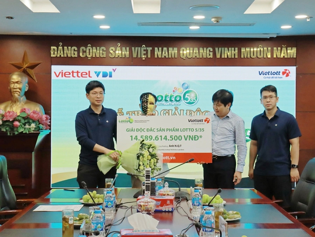 Người đàn ông trúng Vietlott hơn 14 tỷ đồng nhờ chọn số theo “mẹo” của các tỷ phú - Ảnh 1.