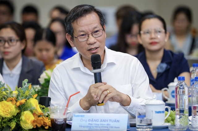 Phó tổng giám đốc Vietnam Airlines: 'Giá dầu tăng thêm 1 USD, chi phí đội lên 300 tỷ đồng' - Ảnh 1.