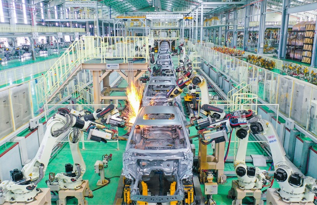 Những ‘điểm nghẽn’ cần lời giải khi tỷ phú Trần Bá Dương làm ô tô thương hiệu riêng - Ảnh 4.