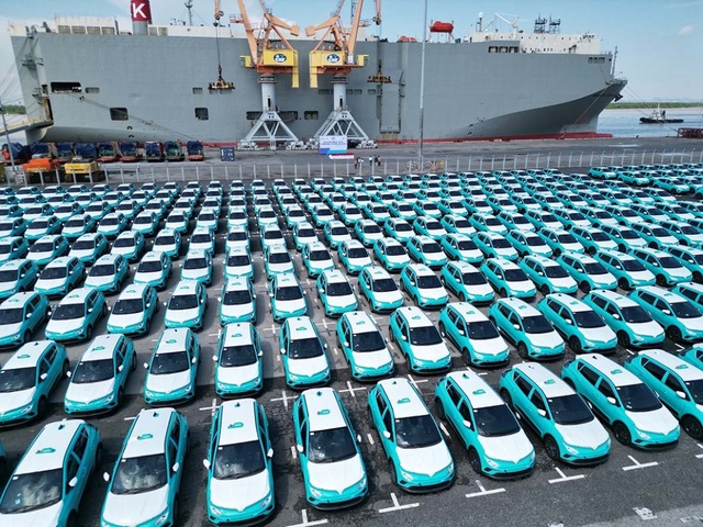 VinFast lên kế hoạch bán 20.000 xe điện cho đối tác vận tải ở Indonesia - Ảnh 1.