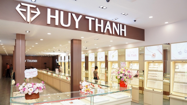 Thanh tra đột xuất Vàng bạc Huy Thanh Jewelry, chuyển hồ sơ vi phạm sang cục thuế - Ảnh 1.