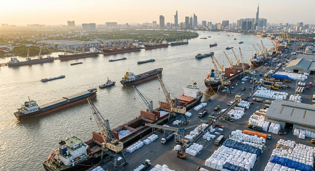 Hơn nửa triệu tấn gạo rời cảng tháng 3: Sau Philippines, Việt Nam tiếp tục "phủ sóng" thêm một thị trường lớn - Ảnh 1.