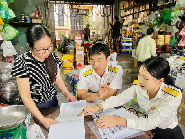 Công văn mới của Cục Thuế: Hộ kinh doanh chỉ nộp thuế với phần doanh thu vượt 500 triệu đồng - Ảnh 1.