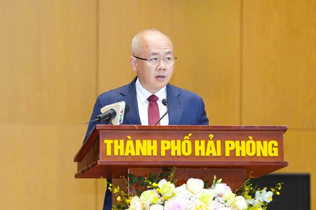 Ông Đỗ Thành Trung được bầu giữ chức Chủ tịch UBND TP.Hải Phòng khoá XVII - Ảnh 2.