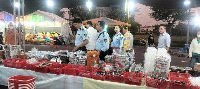 Kiểm tra bất ngờ loạt hộ kinh doanh: Xử phạt hàng tỷ đồng, chuyển 1 vụ sang cơ quan điều tra - Ảnh 3.