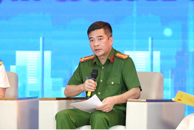 Công an tiết lộ thủ đoạn mua bán hóa đơn khống: Tiền vẫn chạy qua ngân hàng, nhưng giao dịch không có thật - Ảnh 2.