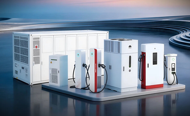 Huawei lộ diện 'vũ khí' Megawatt đối đầu trực diện với BYD và CATL: Sạc 15 phút chạy xuyên Việt  - Ảnh 1.