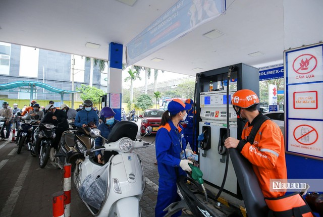 Giảm thuế nhập khẩu một số mặt hàng xăng dầu về 0% đến 30/6/2026 - Ảnh 1.