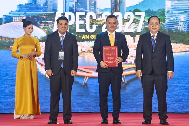 An Giang và Sun Group hợp tác rót gần 100.000 tỷ đồng cho hạ tầng: Đưa Phú Quốc thành trung tâm du lịch, thương mại, tài chính quốc tế- Ảnh 1. An Giang và Sun Group hợp tác rót gần 100.000 tỷ đồng cho hạ tầng: Đưa Phú Quốc thành trung tâm du lịch, thương mại, tài chính quốc tế- Ảnh 1.