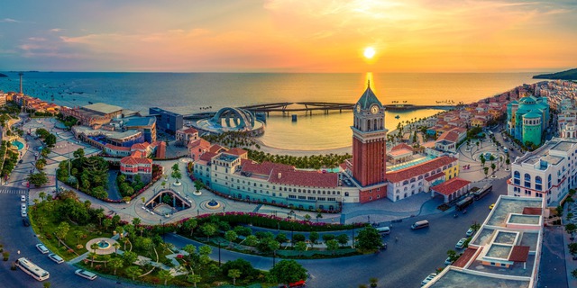 Bắt tay cùng "vua bán lẻ" Thái Lan, Sun Group đang tính toán điều gì?- Ảnh 3.