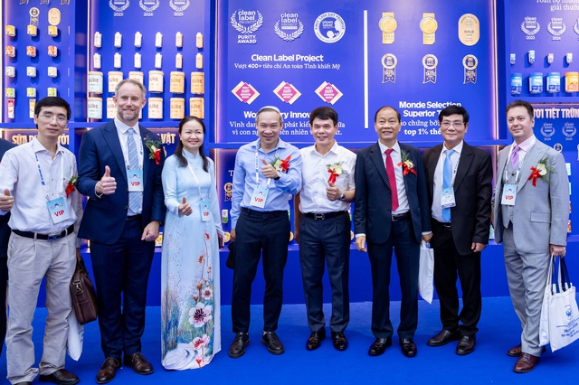 Hành trình “50 năm phụng sự khát vọng Việt” được Vinamilk kể lại tại triển lãm chuyên ngành sữa 2026 - Ảnh 6.