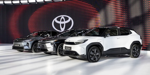 Từng bị coi là 'chậm chân', Toyota lập kỷ lục doanh số EV, tung 7 mẫu xe mới để cạnh tranh hãng Trung Quốc  - Ảnh 2.
