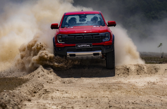 Ford Việt Nam ra mắt loạt phiên bản nâng cấp cho Ranger và Everest - Ảnh 6.