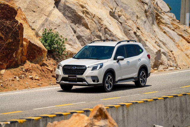 Subaru Forester bản nhập Thái giảm tối đa 310 triệu đồng  - Ảnh 1.