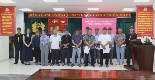 Khởi tố 38 bị can trong đường dây mua bán hóa đơn tổng giá trị giao dịch trên 1.000 tỷ đồng - Ảnh 1.