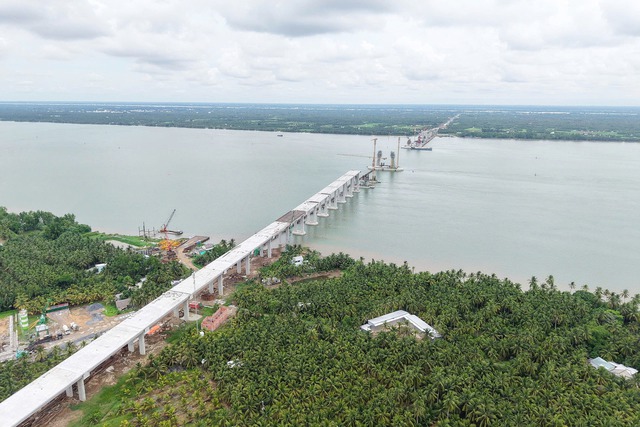 Liên danh Đèo Cả xây cầu có trụ tháp cao bằng tòa nhà 35 tầng, nhịp chính dài thứ 2 Việt Nam nhận nhiệm vụ quan trọng- Ảnh 2. Liên danh Đèo Cả xây cầu có trụ tháp cao bằng tòa nhà 35 tầng, nhịp chính dài thứ 2 Việt Nam nhận nhiệm vụ quan trọng- Ảnh 2.