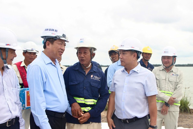 Liên danh Đèo Cả xây cầu có trụ tháp cao bằng tòa nhà 35 tầng, nhịp chính dài thứ 2 Việt Nam nhận nhiệm vụ quan trọng- Ảnh 1. Liên danh Đèo Cả xây cầu có trụ tháp cao bằng tòa nhà 35 tầng, nhịp chính dài thứ 2 Việt Nam nhận nhiệm vụ quan trọng- Ảnh 1.
