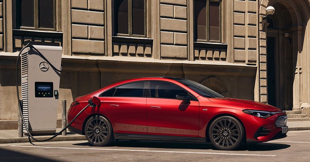 Mercedes-Benz Việt Nam nhận đặt chỗ cho dòng xe điện CLA 200 mới - Ảnh 3.