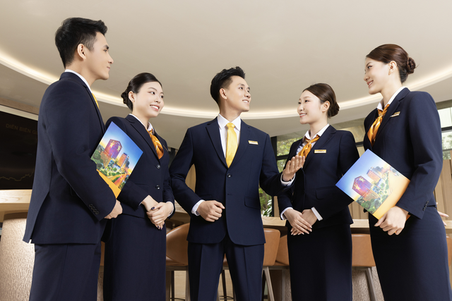 LPBank và chiến lược “lấy con người làm trọng tâm” tạo nên sức hút thương hiệu tuyển dụng - Ảnh 3.