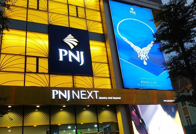 Một Thành viên HĐQT PNJ 'sang tay' cổ phiếu cho người thân - Ảnh 1.