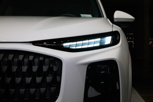 Bộ đôi SUV Audi Q3 và Q5 thế hệ mới chính thức ra mắt thị trường Việt Nam - Ảnh 3.