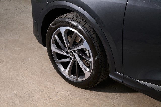 Bộ đôi SUV Audi Q3 và Q5 thế hệ mới chính thức ra mắt thị trường Việt Nam - Ảnh 9.