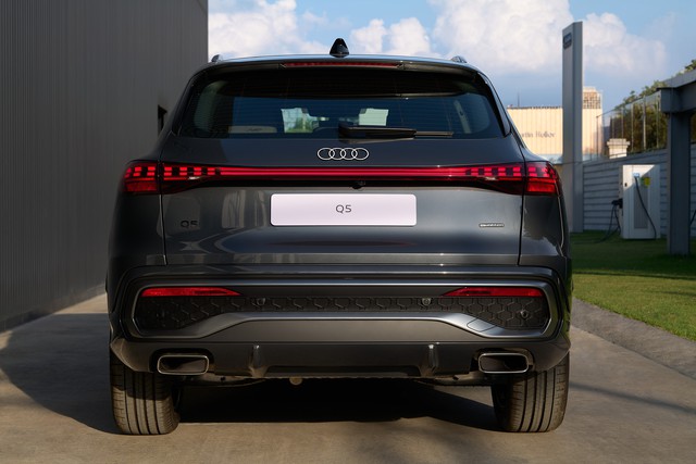 Bộ đôi SUV Audi Q3 và Q5 thế hệ mới chính thức ra mắt thị trường Việt Nam - Ảnh 10.
