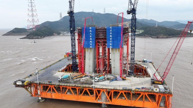 Phát hiện Trung Quốc cắm khối trụ cao bằng tòa nhà 100 tầng giữa biển, quyết thực hiện nhiệm vụ quan trọng- Ảnh 1.