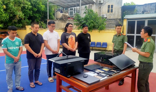 Triệt phá đường dây mua bán trái phép hơn 1.000 tài khoản ngân hàng, có công cụ qua mặt sinh trắc học - Ảnh 1.