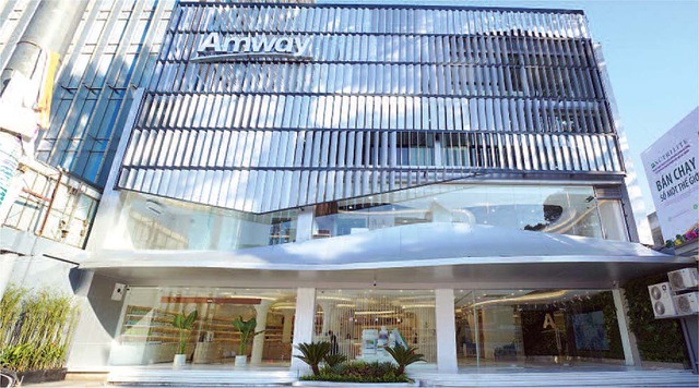 "Ông trùm đa cấp" Amway Việt Nam bị xử phạt 410 triệu đồng vì một loạt vi phạm  - Ảnh 1.