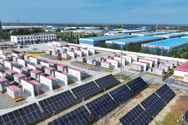 Ngành năng lượng mặt trời Trung Quốc tìm hướng đi mới sau khủng hoảng thừa công suất - Ảnh 2.