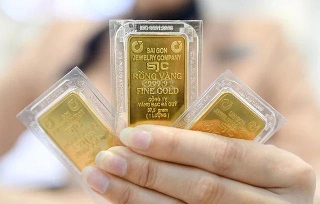 Giá vàng đồng loạt giảm đầu tuần, nhiều thương hiệu mất mốc 145 triệu đồng/lượng- Ảnh 1. Giá vàng đồng loạt giảm đầu tuần, nhiều thương hiệu mất mốc 145 triệu đồng/lượng- Ảnh 1.