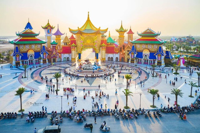 Vạn Hương bị phạt vì không công bố thông tin - Ảnh 1.