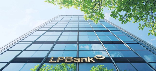 LPBank huy động gần 3.000 tỷ đồng từ trái phiếu - Ảnh 1.
