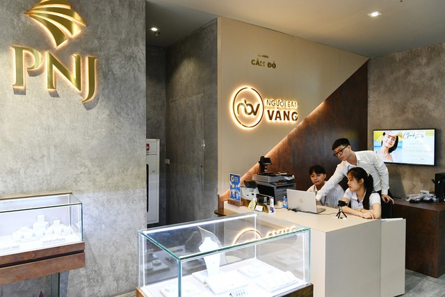 PNJ thuê đơn vị quốc tế kiểm định sản phẩm, kiểm toán quy trình kinh doanh kim cương 
- Ảnh 1.